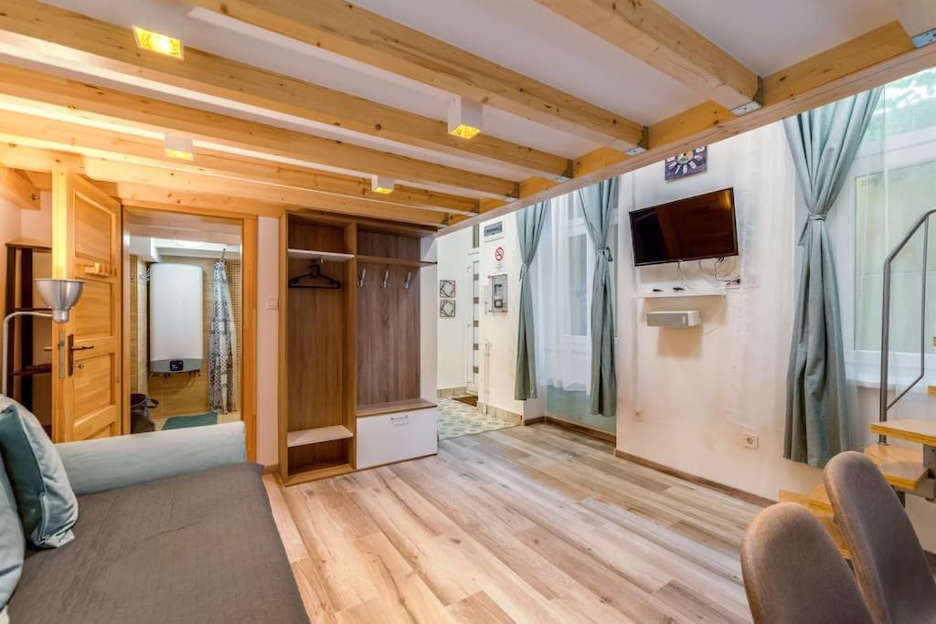 Amazing Kazinczy Flat No. 1 Budapest Bagian luar foto